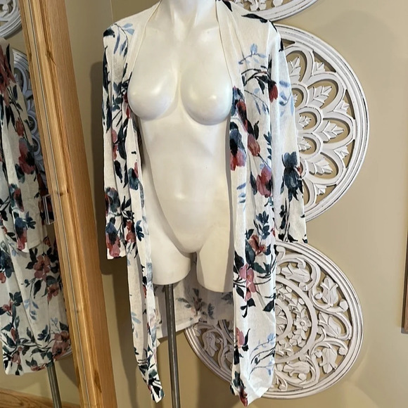 J.Jill Shawl - Picture 2 of 9